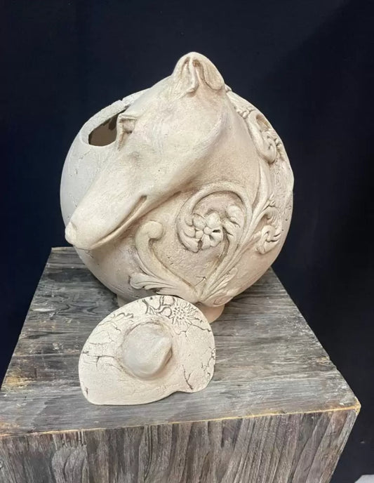 Urn met windhondhoofd